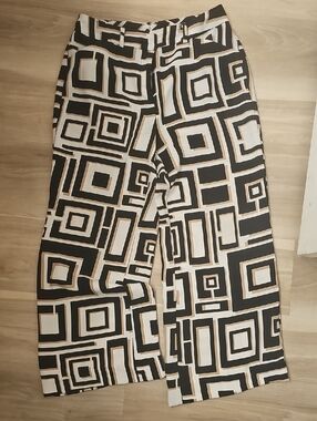 Chico's Black, White & Tan Geometric Print Pants